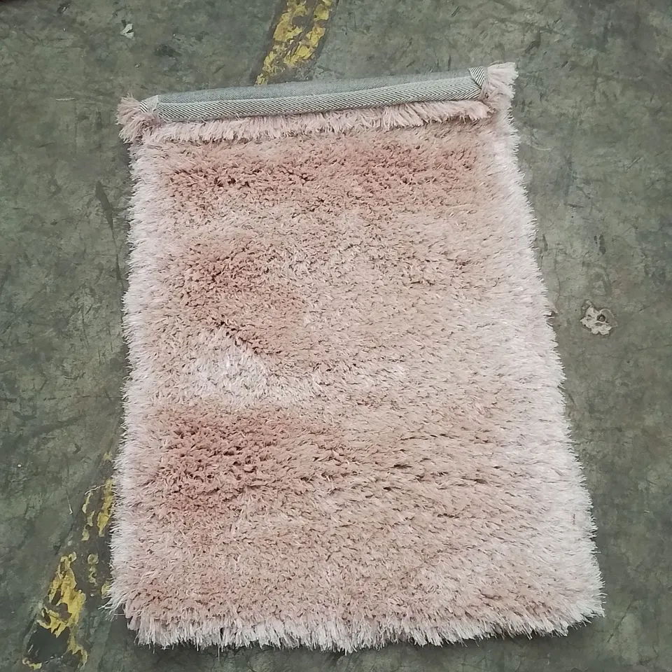 QUALITY DESIGNER AREA RUG - APPROXIMATELY 110X60CM