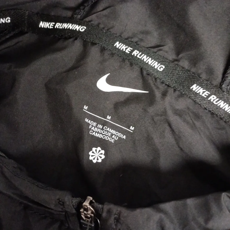 NIKE RUNNING MENS THIN ZIP HOODED JACKET IN BLACK - MEDIUM
