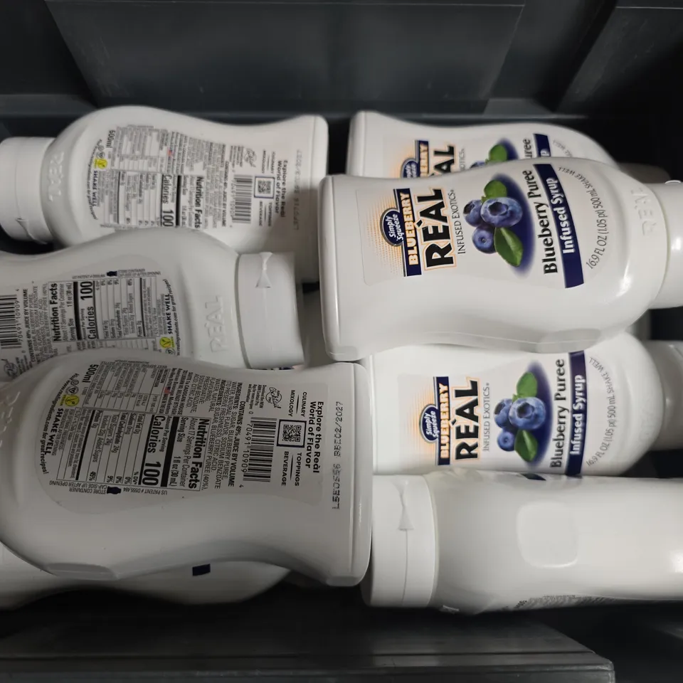 APPROXIMATELY 12 SIMPLY SQUEEZE BLUEBERRY REAL PUREE INFUSED SYRUP (500ML)