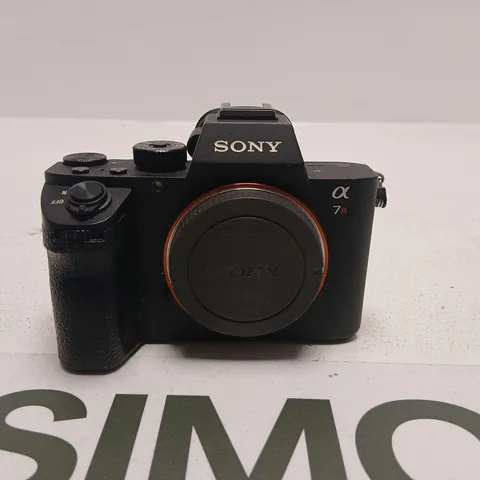 SONY ALPHA A7R II DIGITAL CAMERA BODY (ILCE-7RM2) – NO LENS