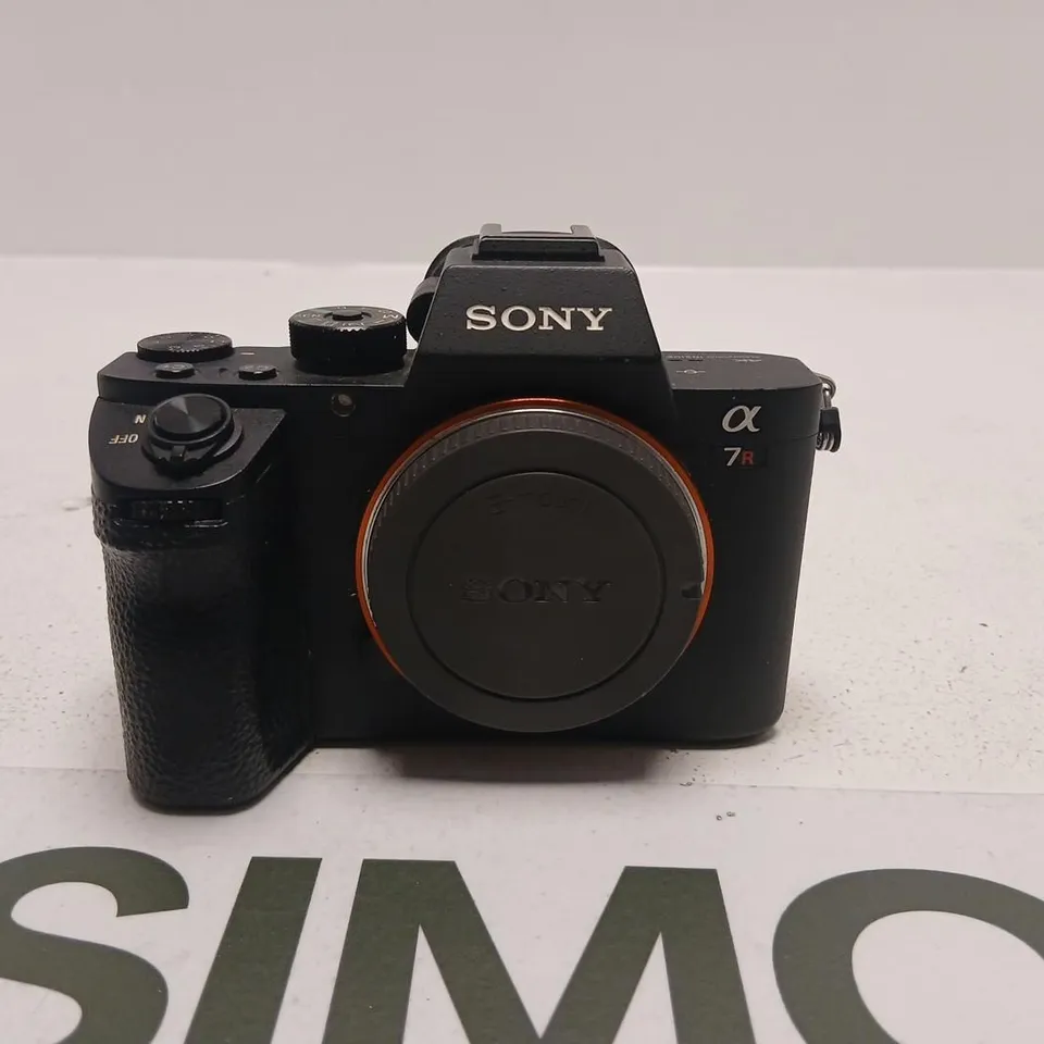 SONY ALPHA A7R II DIGITAL CAMERA BODY (ILCE-7RM2) – NO LENS