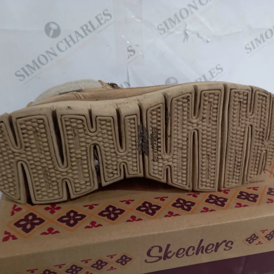 BOXED SKECHERS SYNERGY WARM TECH BOOTS, CHESTNUT - SIZE 6.5