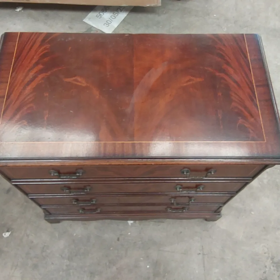 VINTAGE WOODEN 4 DRAWER CHEST OF DRAWER