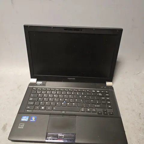 TOSHIBA TECRA R940 LAPTOP