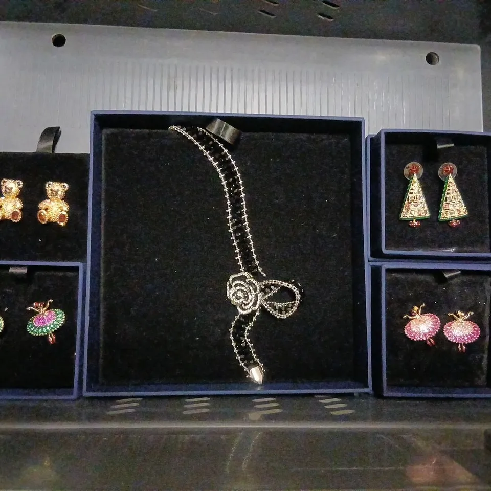 APPROXIMATELY 10 ASSORTED BUTLER AND WILSON JEWELLERY PRODUCTS TO INCLUDE;