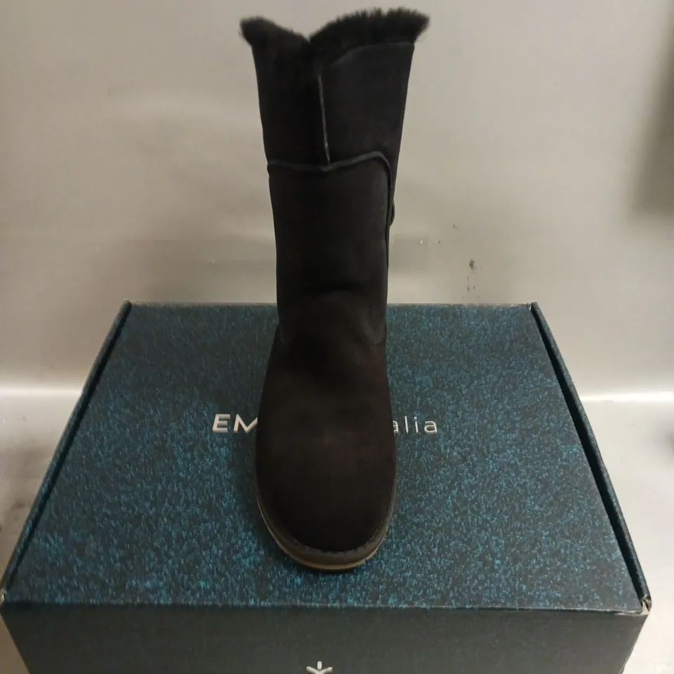 EMU ANDA SHEEPSKIN BOOTS IN BLACK - 7