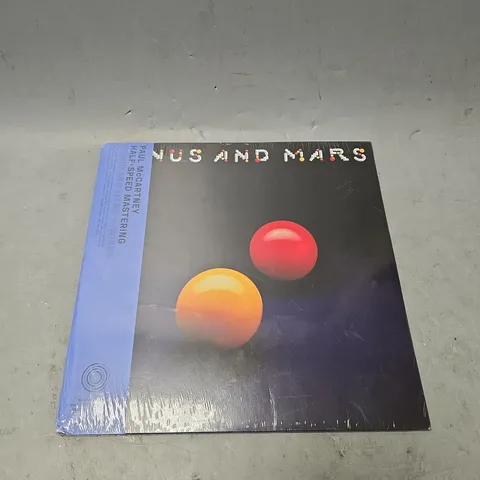 SEALED WINGS (2) – VENUS AND MARS