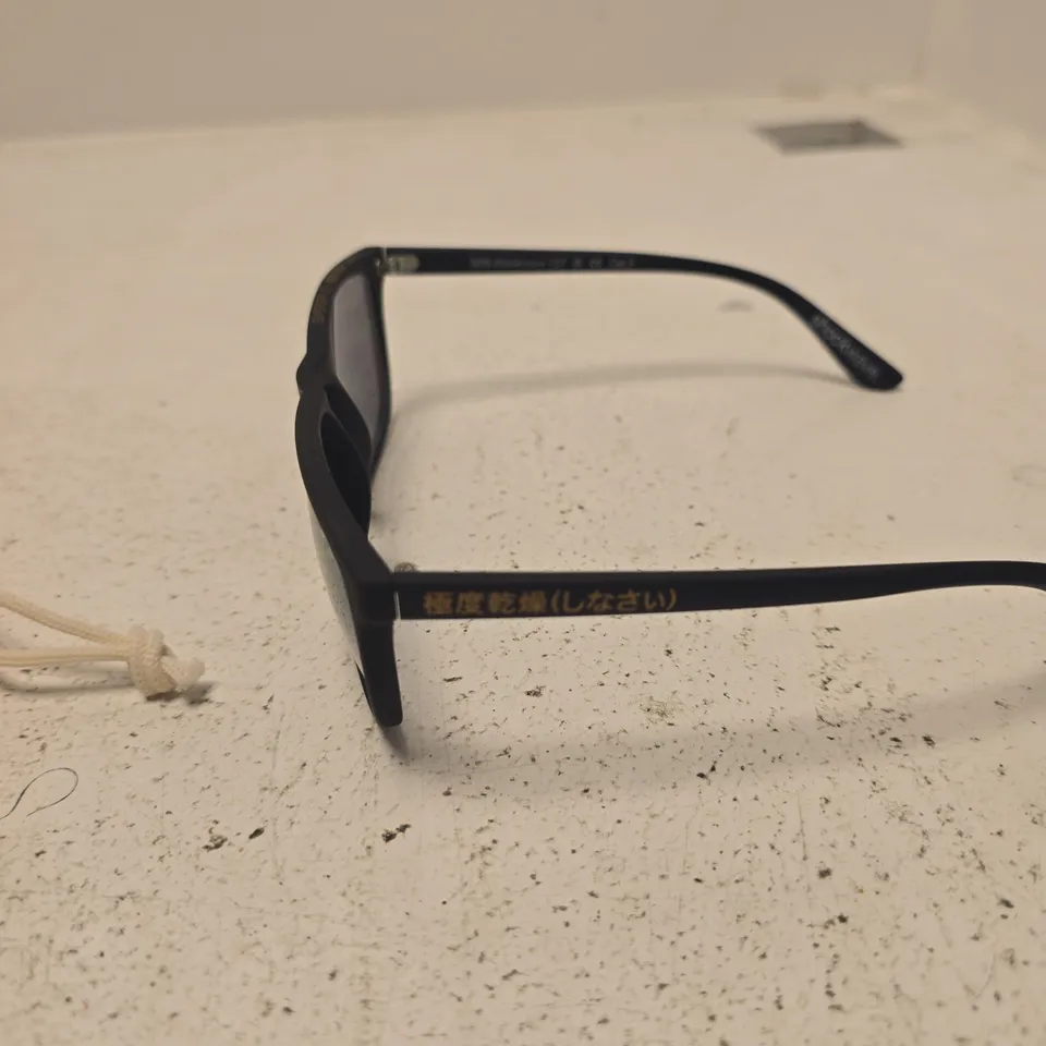 SUPERDRY SUNGLASSES, BLACK FRAME, WITH ORANGE POUCH