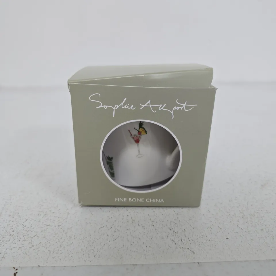 SOPHIE ALLPORT FINE BONE CHINA MUG