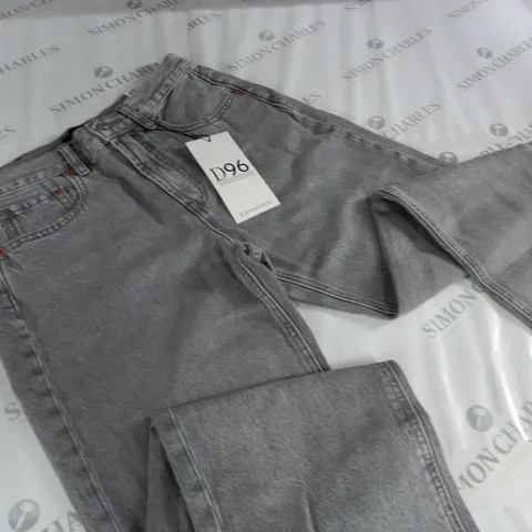 STRADIVARIUS STRAIGHT CROPPED JEANS - UK 10