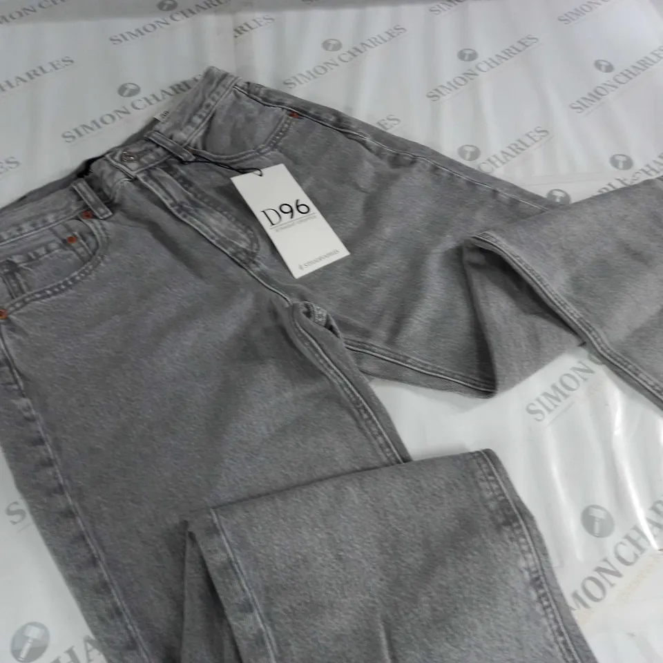 STRADIVARIUS STRAIGHT CROPPED JEANS - UK 10