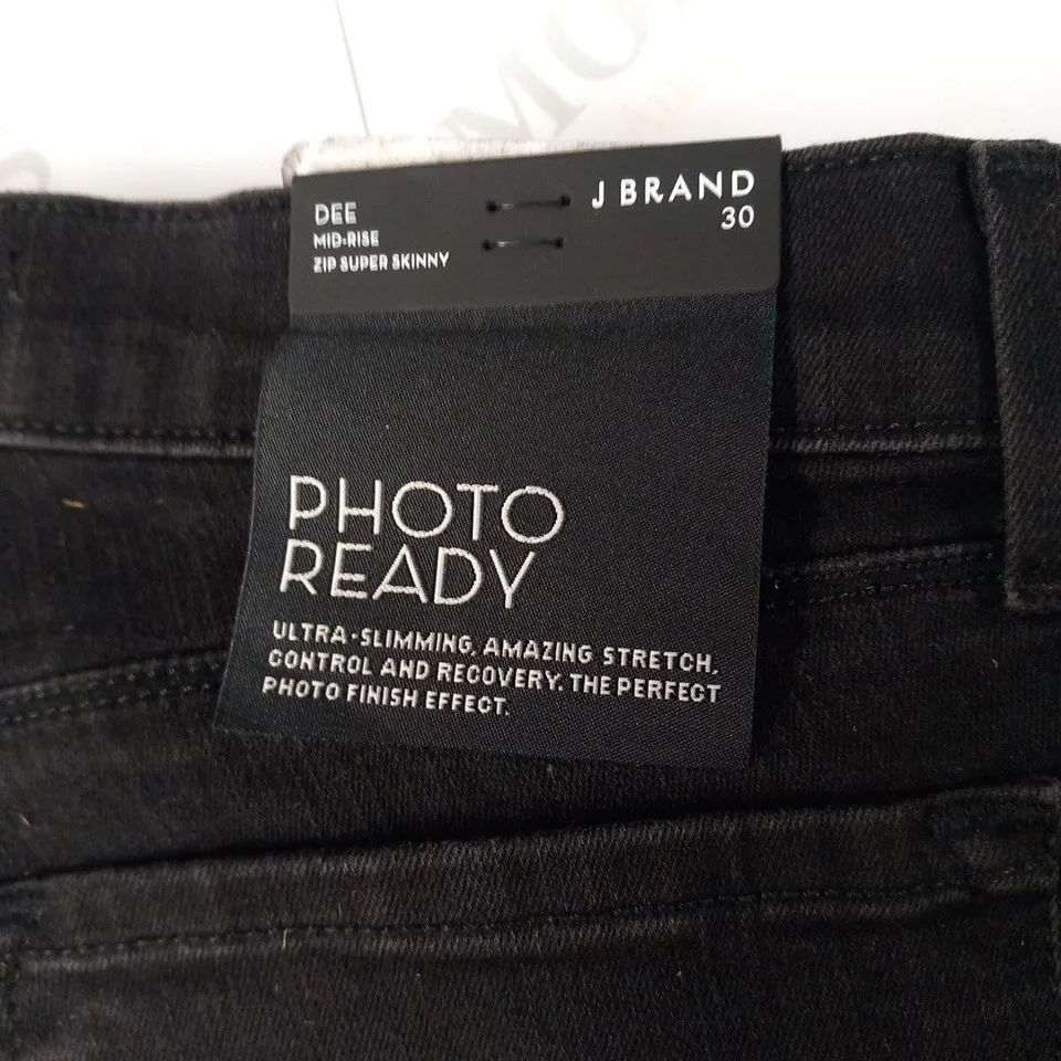J BRAND PHOTO READY ULTRA SLIMMING DEE MID RISE ZIP JEANS SIZE 30