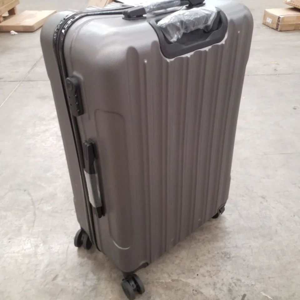 BOXED FCH 3PC HARD SHELL TRAVEL SUITCASES - GREY