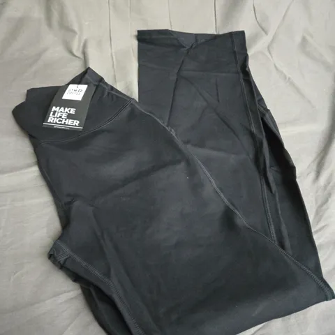 GYM+COFFEE FLARE LEGGINGS SIZE M 