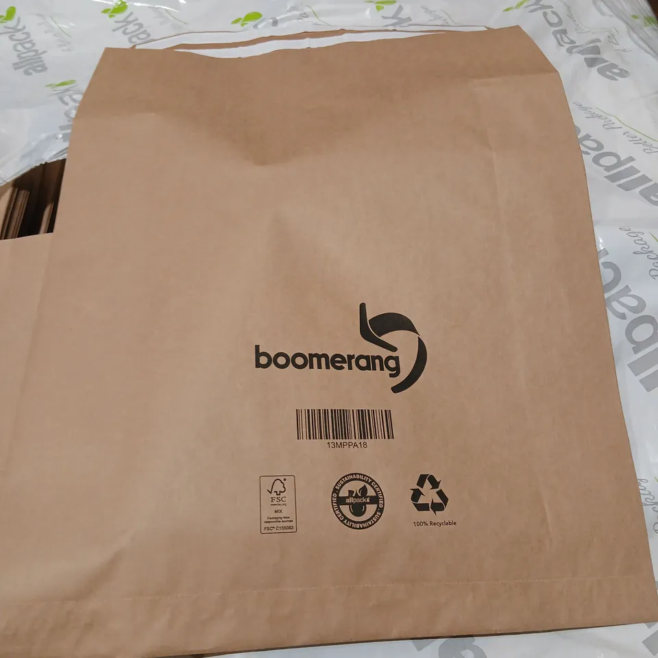 PALLET OF APPROXIMATELY 6000 BOOMERANG 13MPPA18 MAILING BAGS