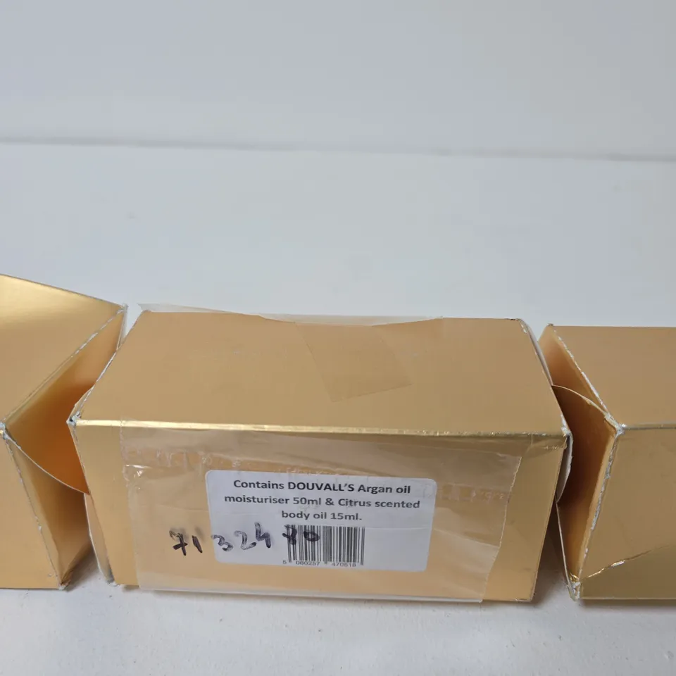 DOUVALLS ARGAN OIL MOISTURISER 50ML & CITRUS SCENTED BODY OIL 15ML - IN CRACKER SHAPED BOX 