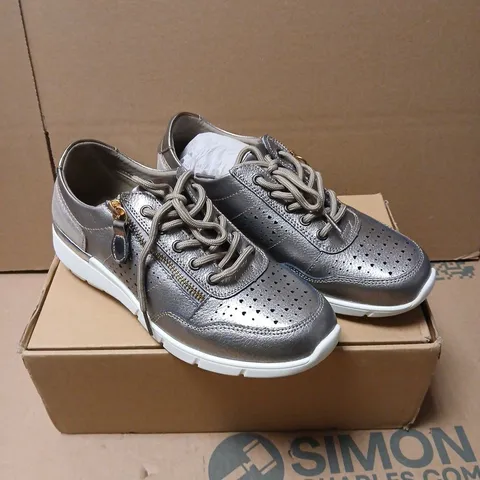 DOWN TO EARTH BRONZE ACTION TRAINERS β WOMENβS, UK 6