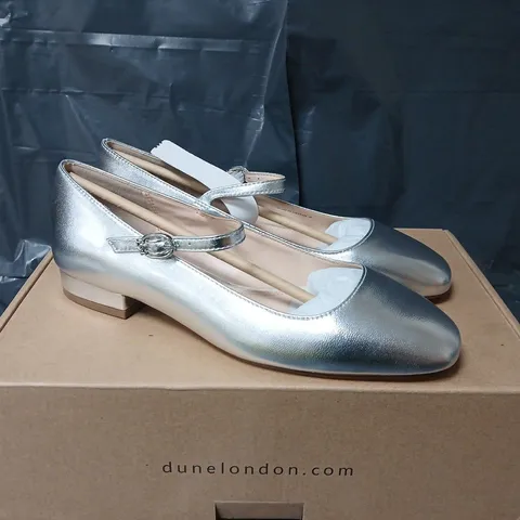BOXED PAIR OF DUNE LONDON HABBS MJ SHOES IN SILVER COLOUR - SIZE 3