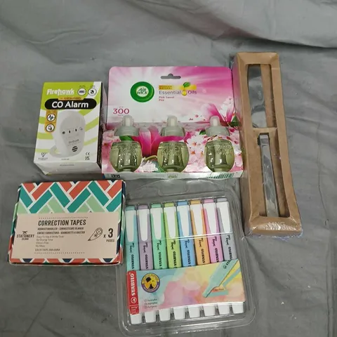 APPROXIMATELY 15 ASSORTED HOUSEHOLD ITEMS TO INCLUDE MARKERS, CO ALARM, CORRECTION TAPE ETC