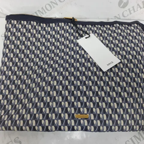 MNG NAVY MAKEUP BAG