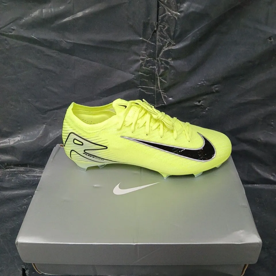 BOXED PAIR OF NIKE ZM VAPOR 16 ELITE FG UK 6 