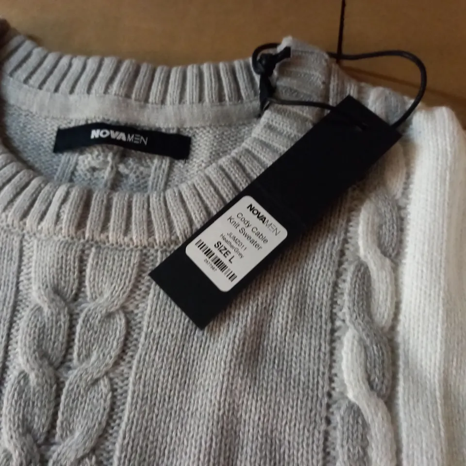 BAGGED NOVAMEN CODY CABLE KNIT SWEATER IN HEATHER/GREY - L