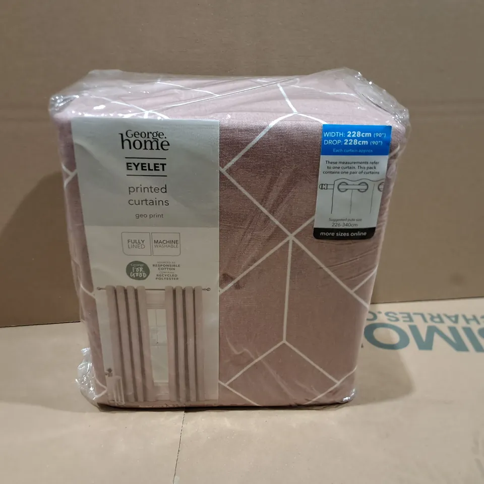APPROXIMATELY 8 SEALED EYELET PRINTED CURTAINS W 228CM X D 228CM