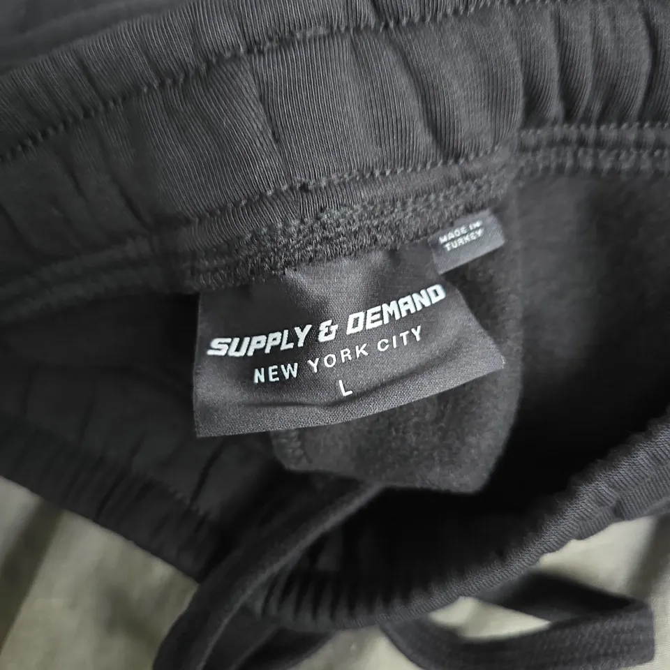 SUPPLY & DEMAND GRAPHIC JOGGERS IN BLACK - LARGE