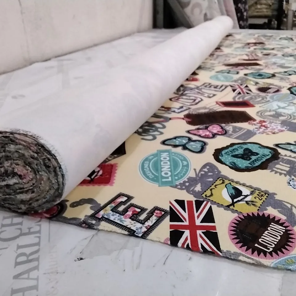 ROLL OF LONDON PATTERNED LINEN