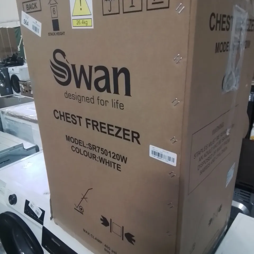 BOXED SWAN SR750120W 99L CHEST FREEZER - WHITE