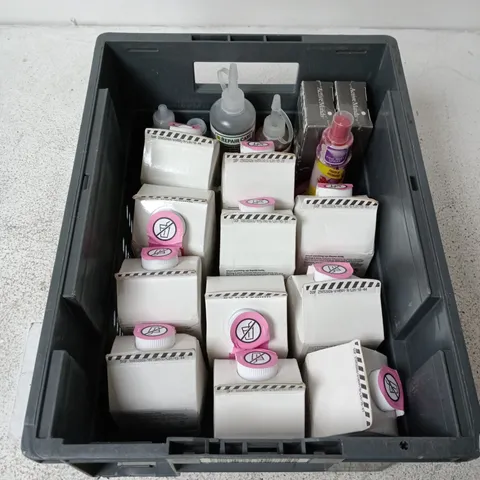 APPROXIMATELY 10 ASSORTED HOUSEHOLD ITEMS INCLUDING WASHING UP LIQUID REFILL PACKS, RAINY DAYS SENSORY SPRAY, FINE MIST SPRAY ETC. 