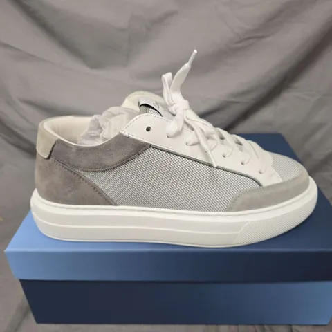 BOXED PAIR OF CLEENS LUXOR GREY TRAINERS - UK 9