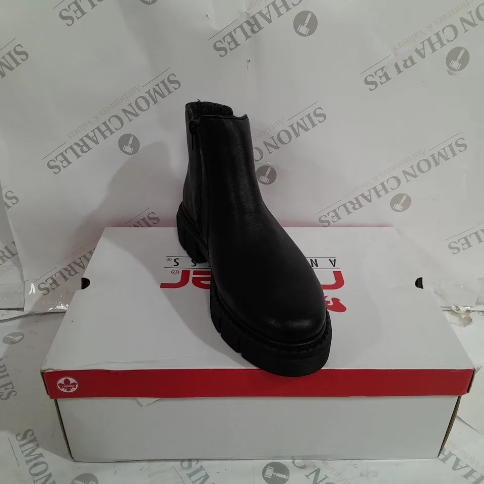 BOXED PAIR OF RIEKER CHUNKY ANKLE BOOTS IN BLACK UK SIZE 6.5