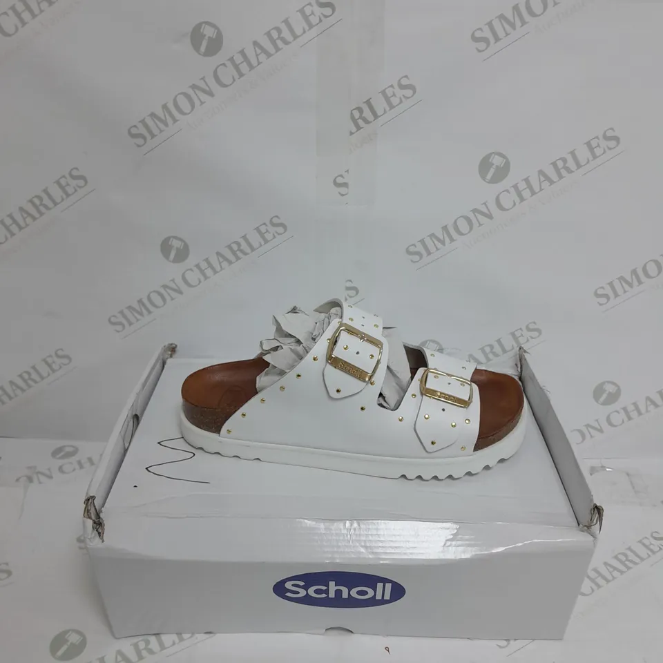 BOXED SCHOLL SANDALS SIZE 6