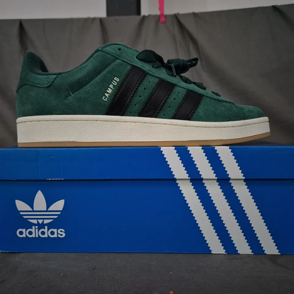 BOXED PAIR OF ADIDAS CAMPUS 00S SHOES IN GREEN/BLACK UK SIZE 12