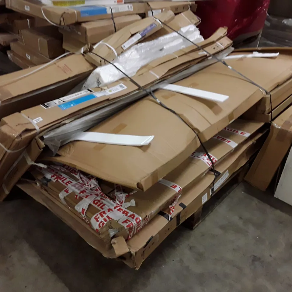 PALLET OF ASSORTED SHOWER PANELS & TRAY