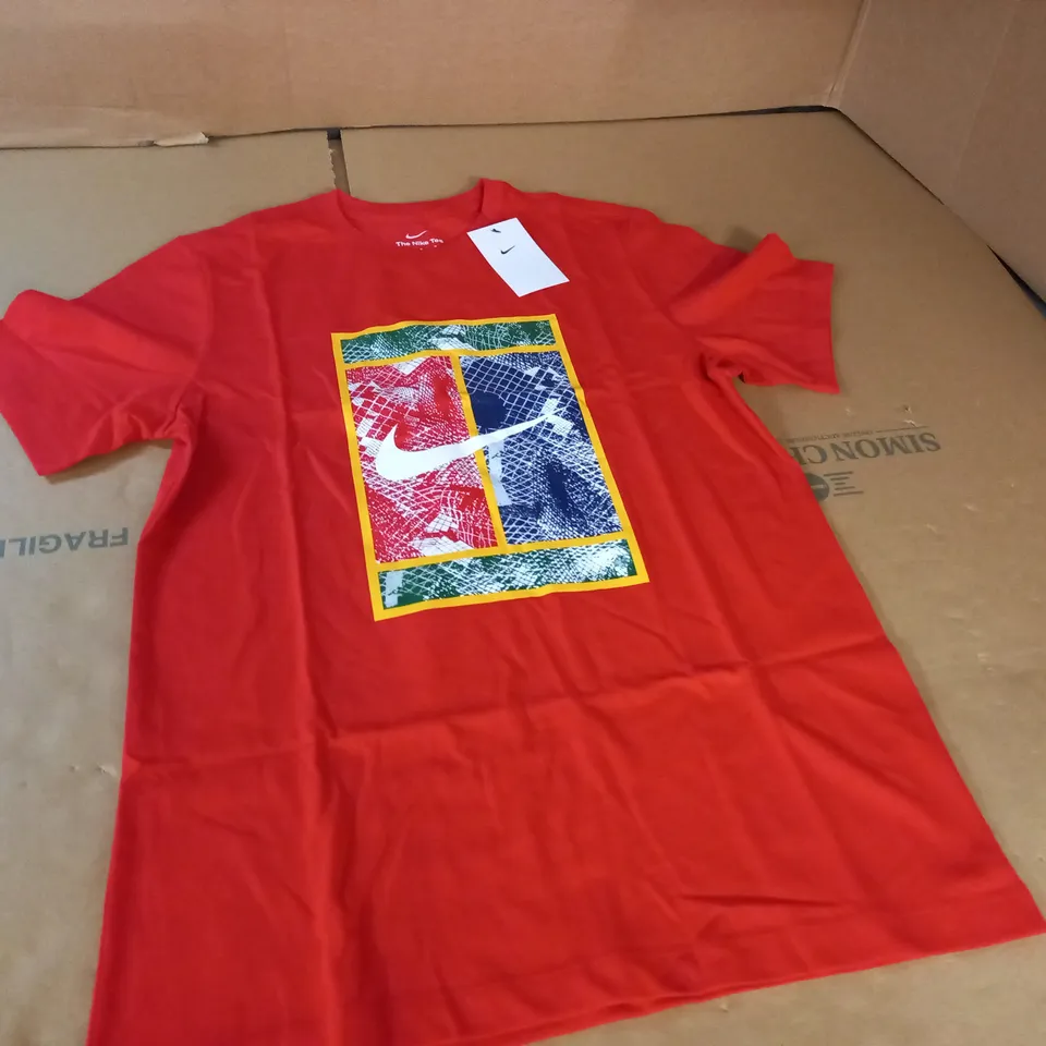 NIKE RED TENNIS T-SHIRT - M