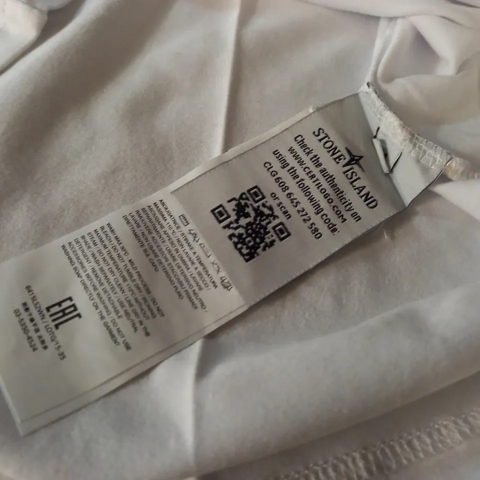 STONE ISLAND WHITE T-SHIRT - M