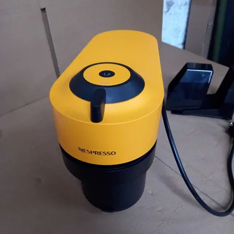 NESPRESS BLACK/ORANGE COFFEE MACHINE