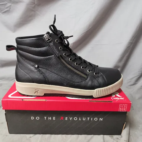 BOXED PAIR OF RIEKER SIDE ZIP TRAINER BOOT -UK SIZE 7.5