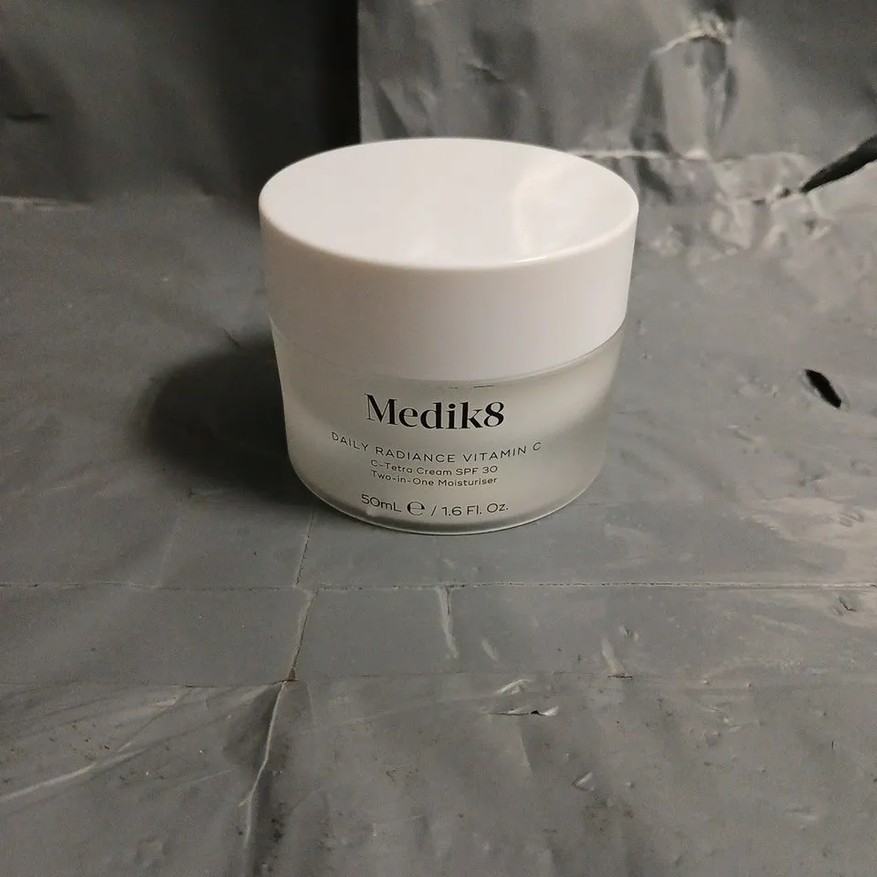 MEDIK8 DAILY RADIANCE VITAMIN C SPF 30 2-IN-1 MOISTURISER 50ML