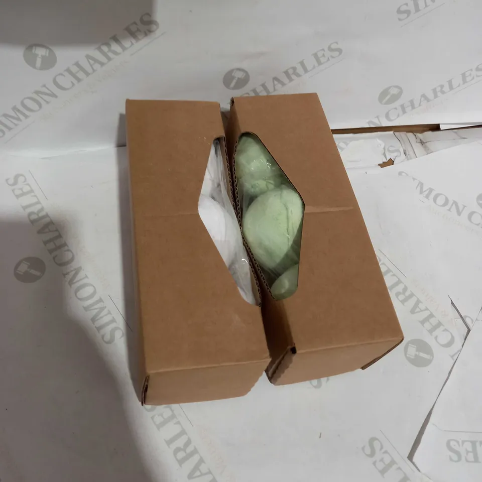 LOT 0F 2 SET OF 3 BATH BOMBS 