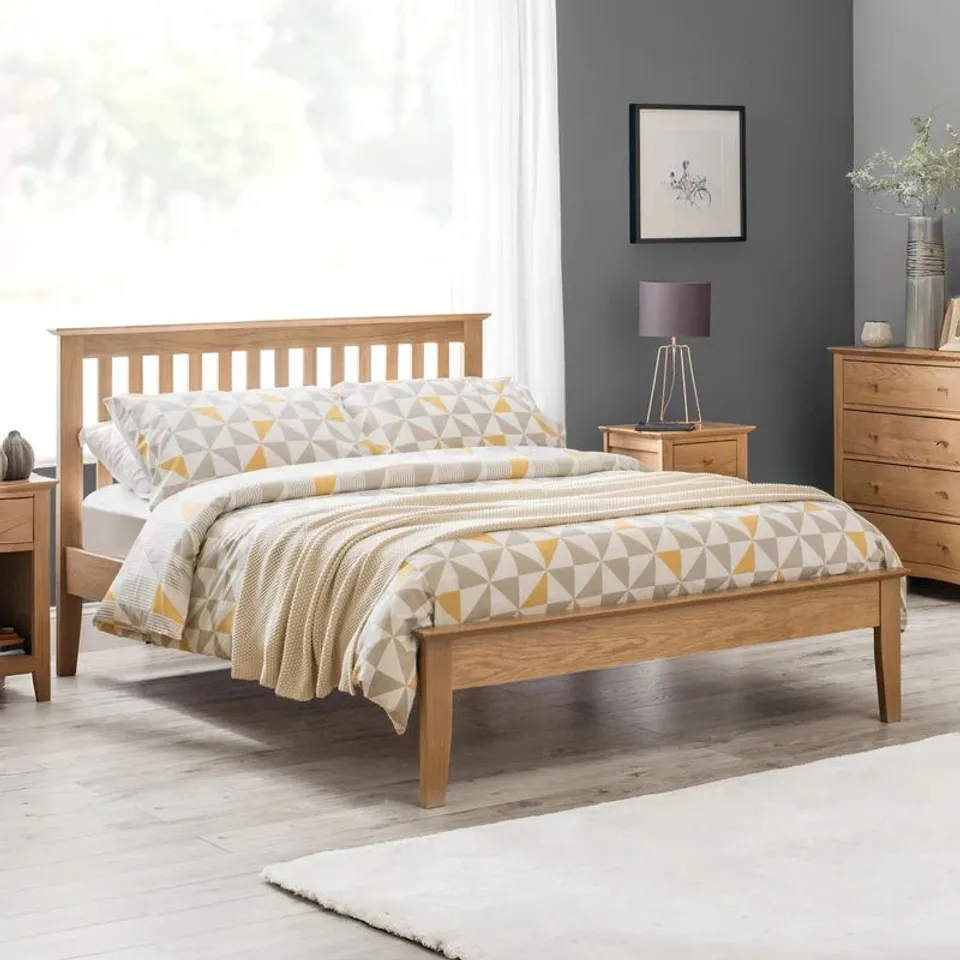 BOXED JULIAN BOWEN SALERNO SHAKER BED 135cm - OAK (2 BOXES)