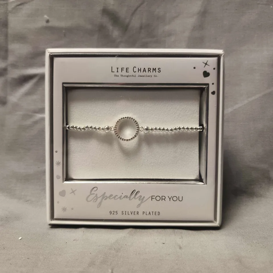 LIFE CHARMS 925 SILVER-PLATED BRACELET WITH CIRCLE HALO CHARM – BOXED