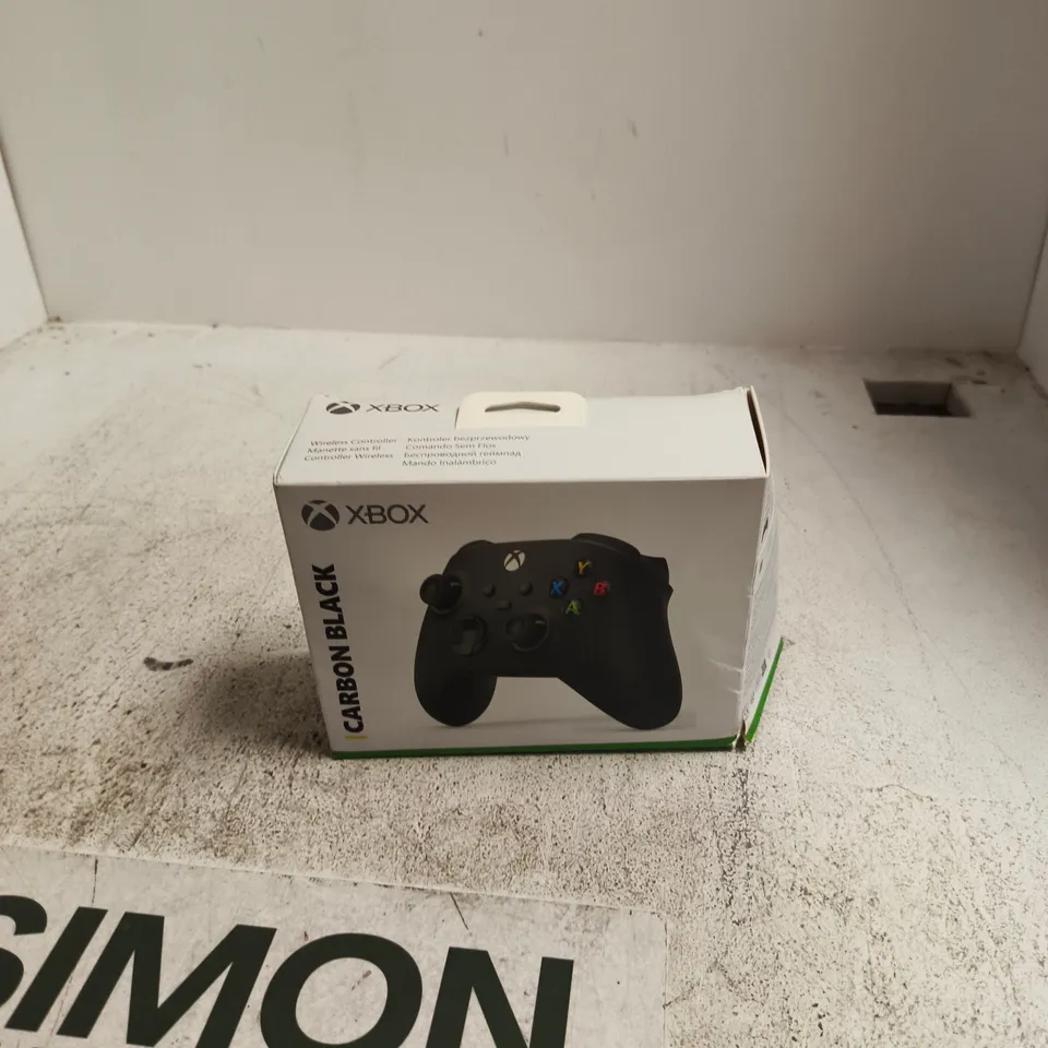 XBOX WIRELESS CONTROLLER CARBON BLACK – BOXED