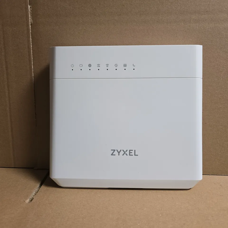 BOXED ZYXEL WI-FI ROUTER