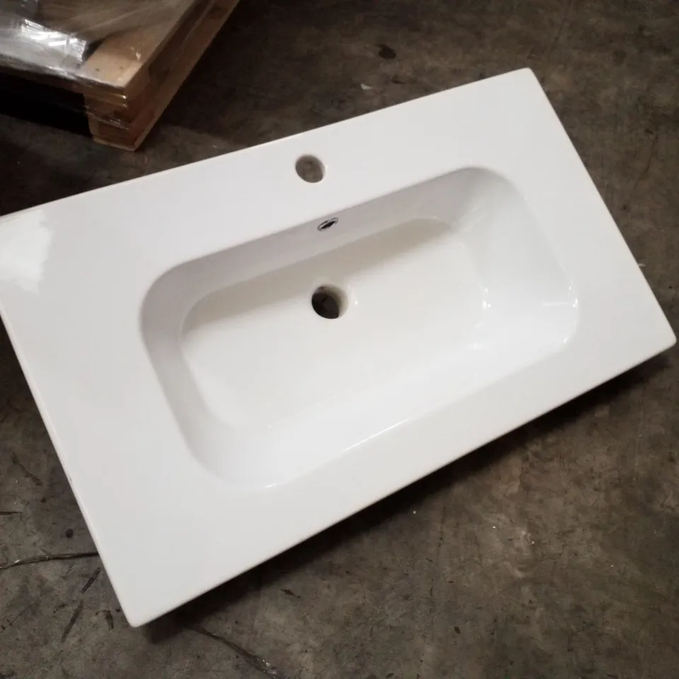 PALLET OF APPROXIMATELY 12 CALYPSO VESIMA CERAMIC VANITY BASINS 610×460×160MM & CALYPSO VESIMA CERAMIC VANITY BASINS 810×460×160MM 