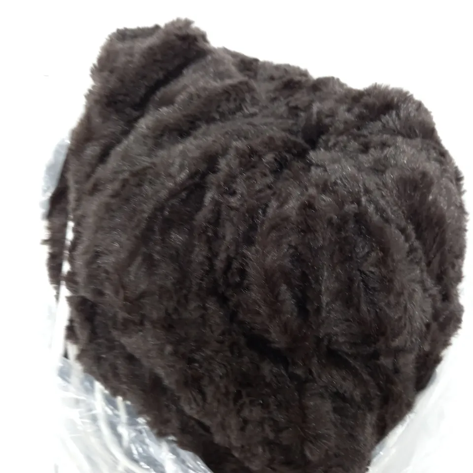 OUTLET COZEE HOME RUCHED FAUX FUR AND VELVETSOFT HEATED SNUGGLE WRAP