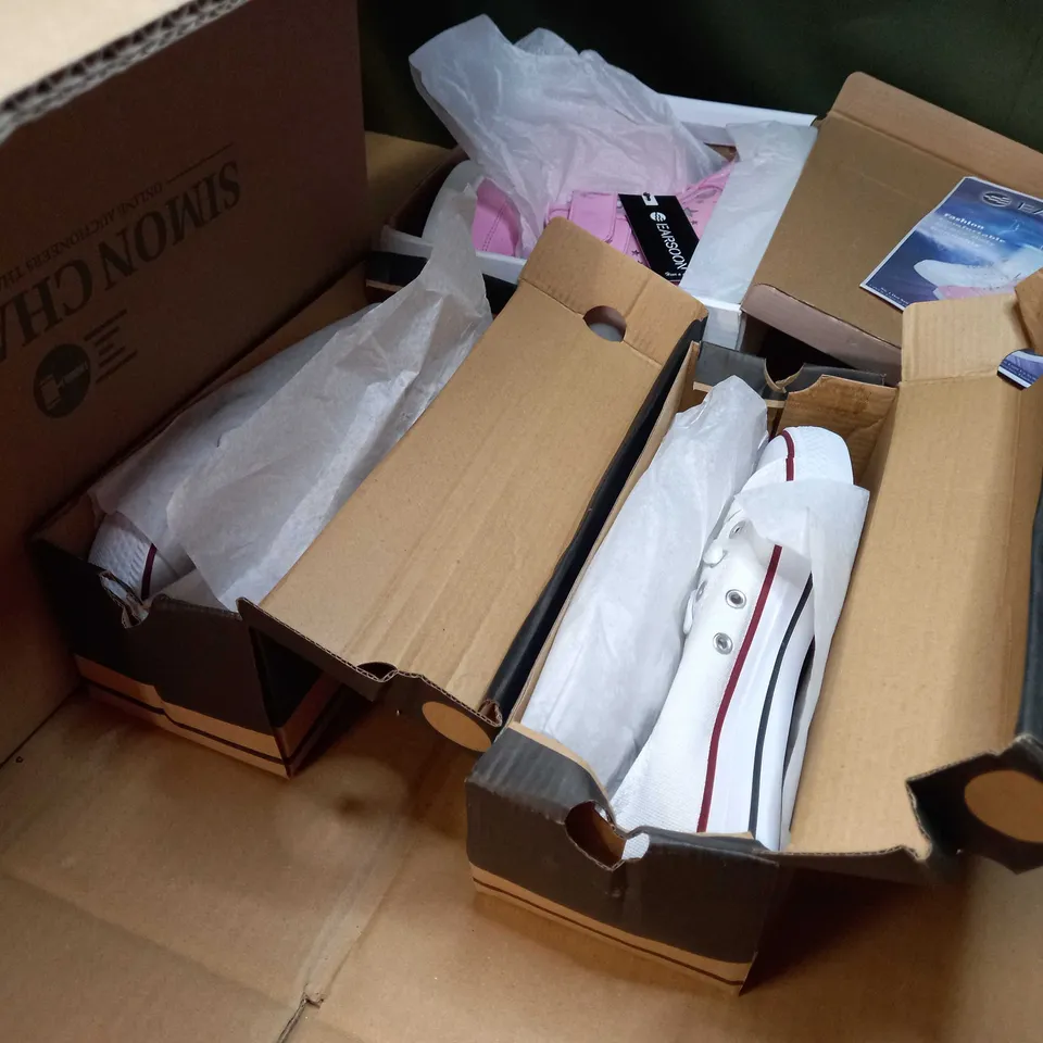 BOX OF APPROX 6 ASSORTED TRAINERS VARYING IN SIZE/COLOUR/STYLE