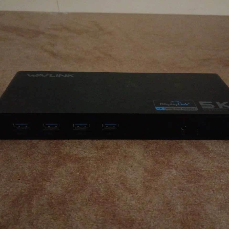 BOXED WAVLINK USB-C ULTRA 5K UNIVERSAL DOCKING STATION